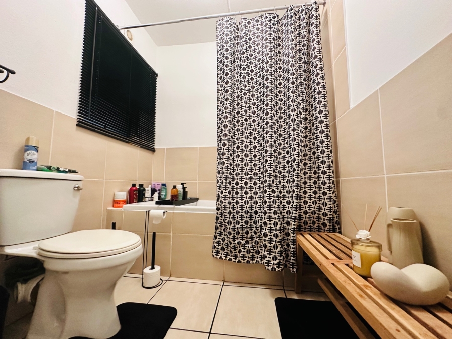 2 Bedroom Property for Sale in Parklands Western Cape